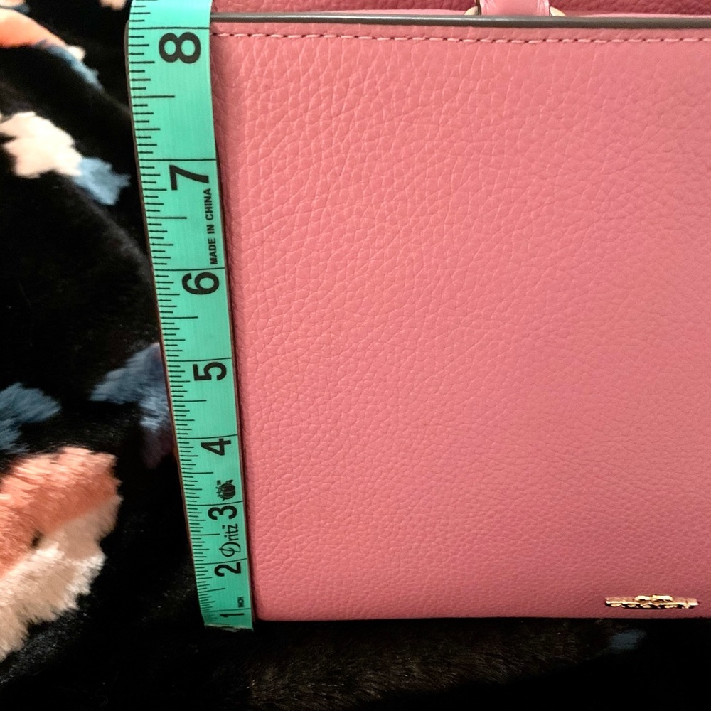 Beautiful COACH Satchel. - Picture 6 of 16